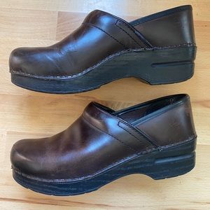 Dansko Clogs - Professional Antique Brown